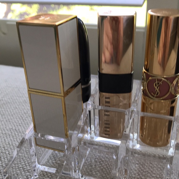 Acrylic lipstick organizer holds 24 lipsticks 💄 - Picture 9 of 13